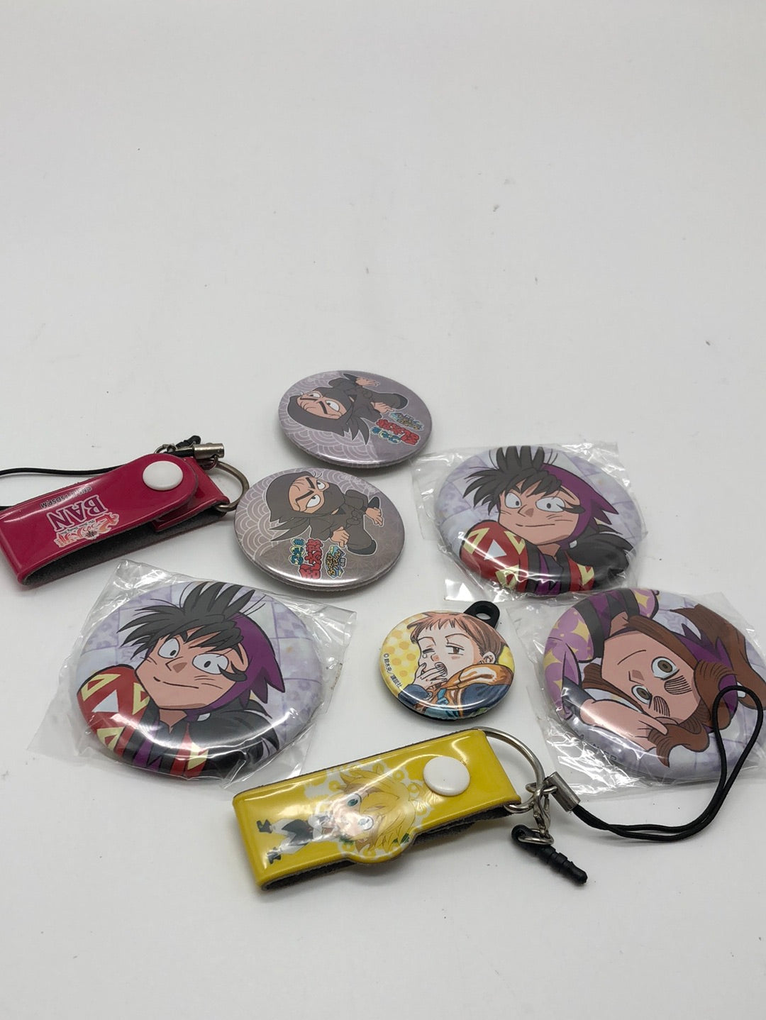Mix Anime action figure Badge and keychain