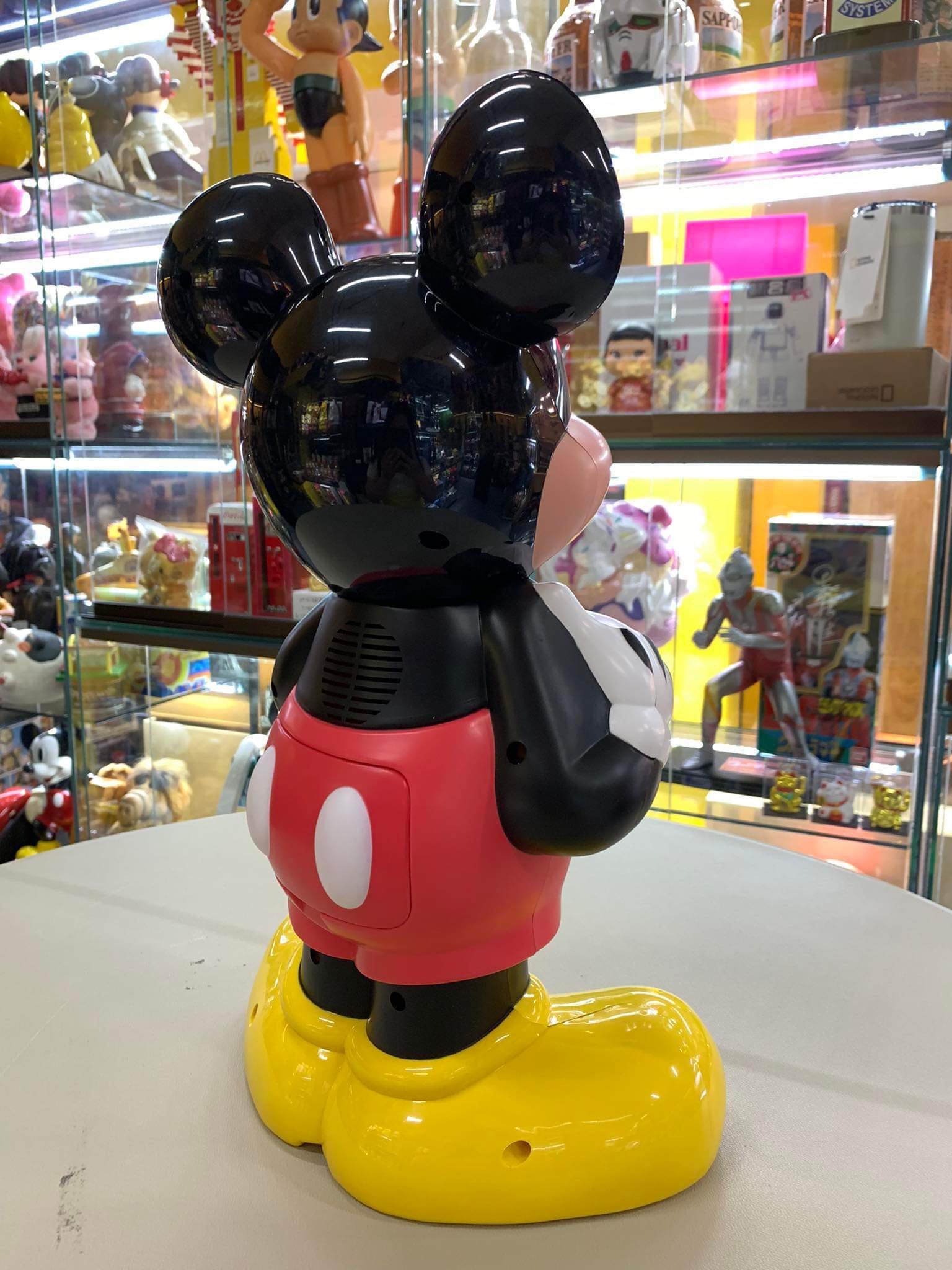 Early Taiwan Disney Mickey Clock