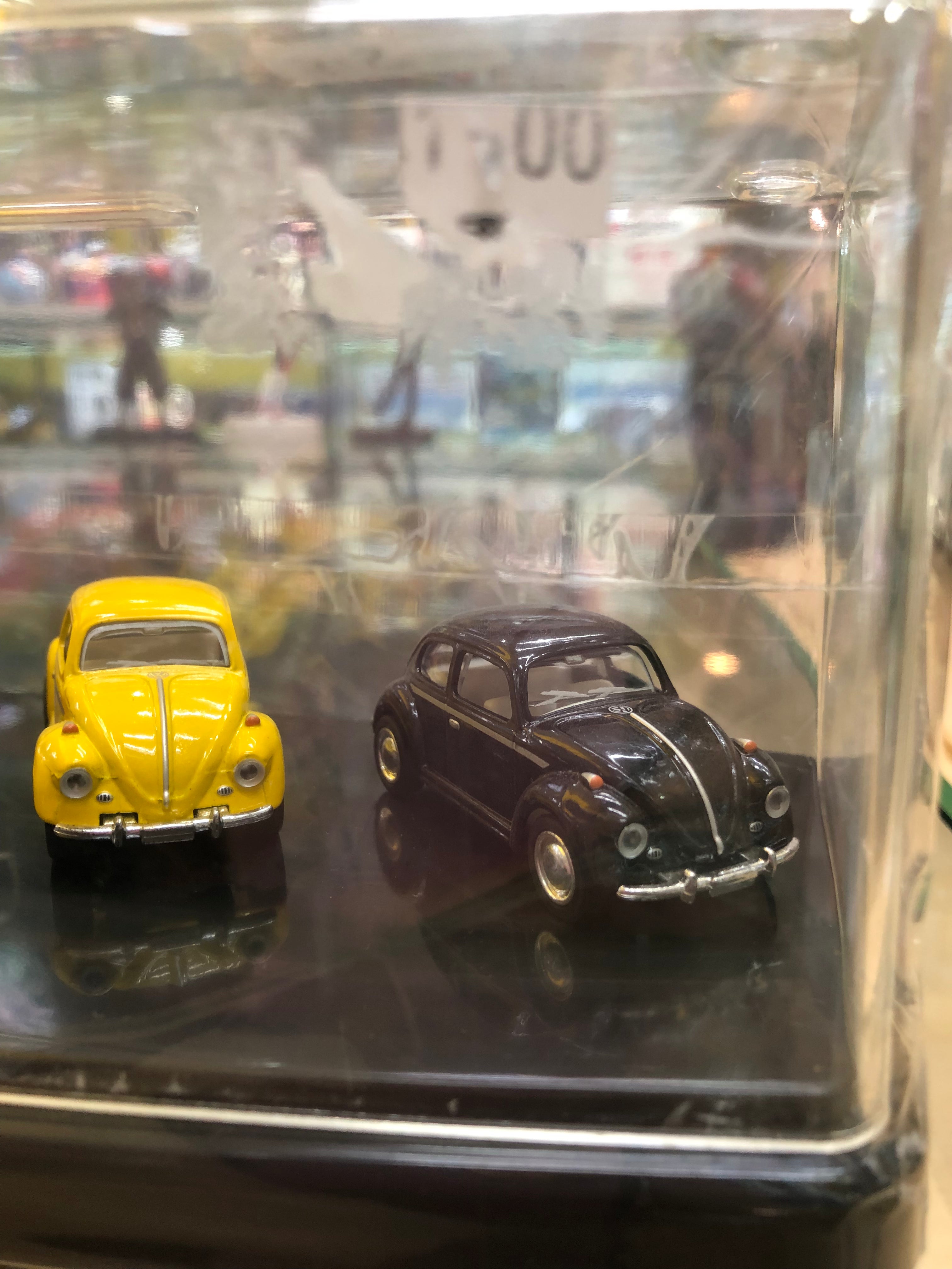 Mini car set with acrylic