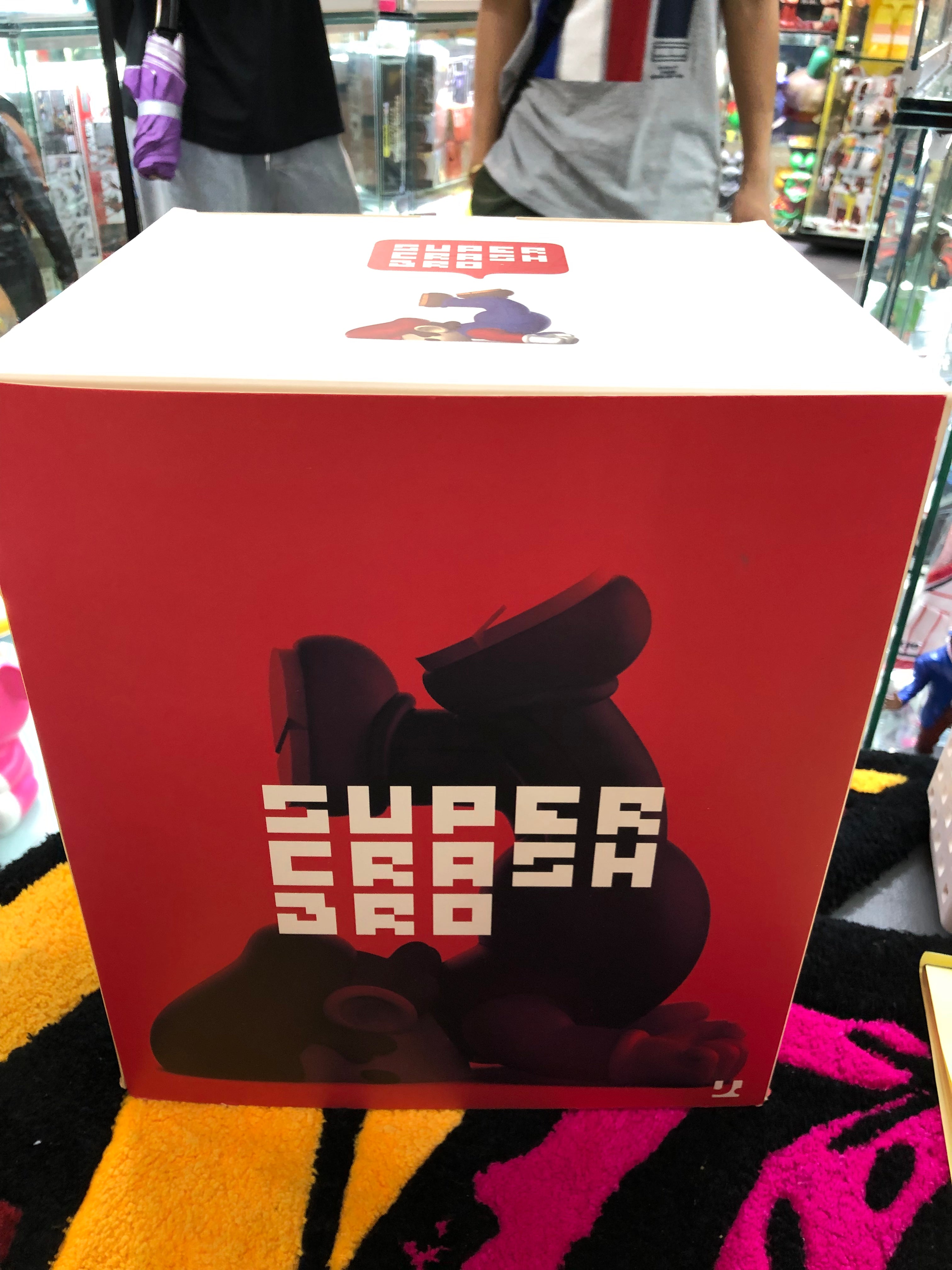 Super crash and a new vinyl toy at dosh divine