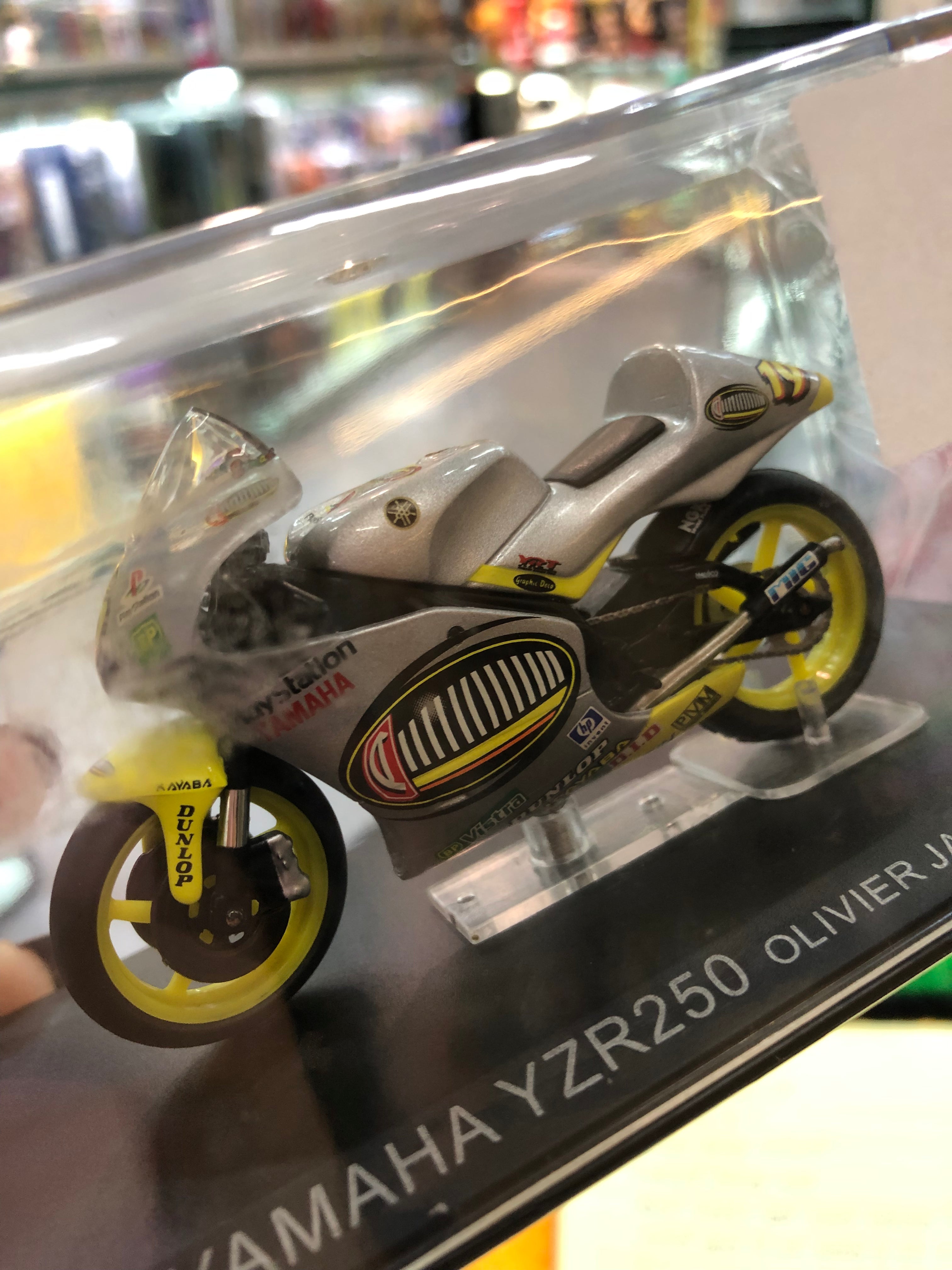 YAMAHA YZR250 Oliver Jacque 2000