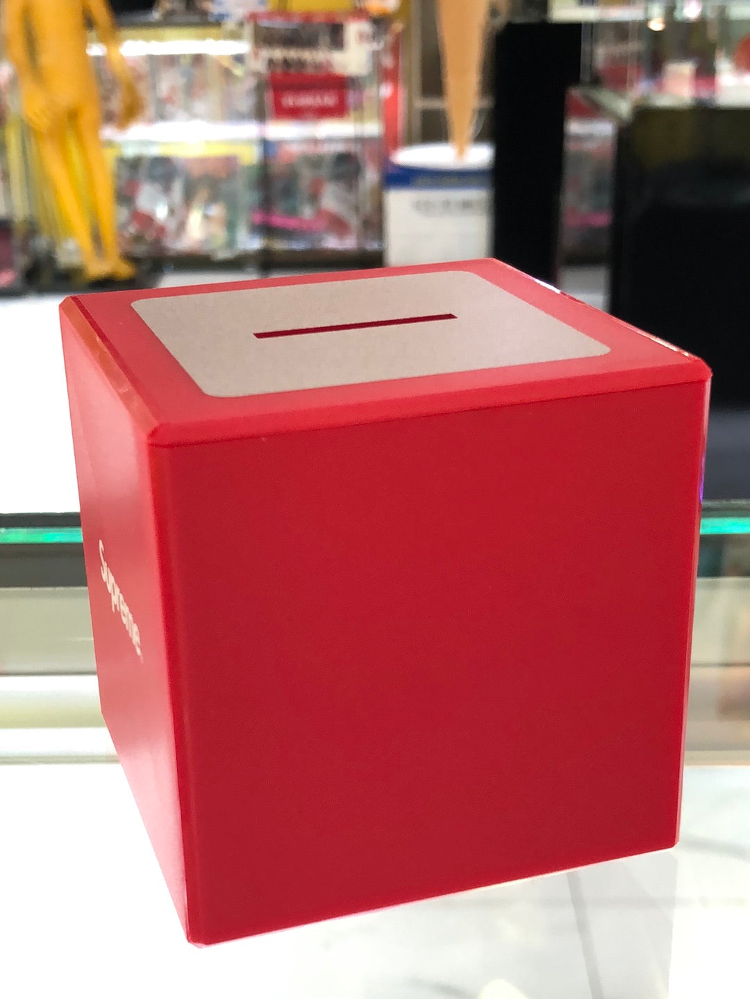 Supreme illusion Coin bank