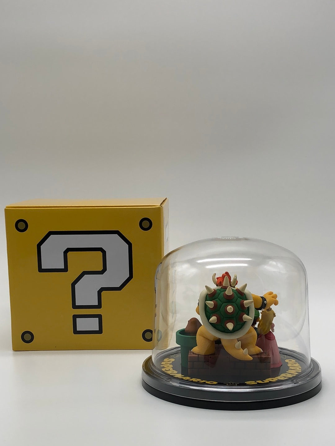 Super Mario ? box