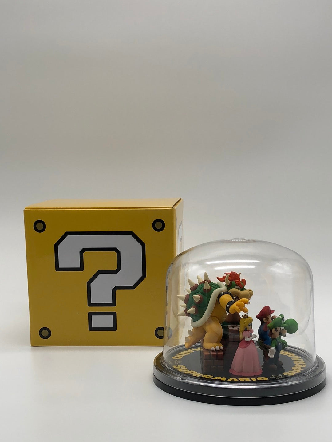 Super Mario ? box